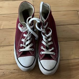 Maroon converse